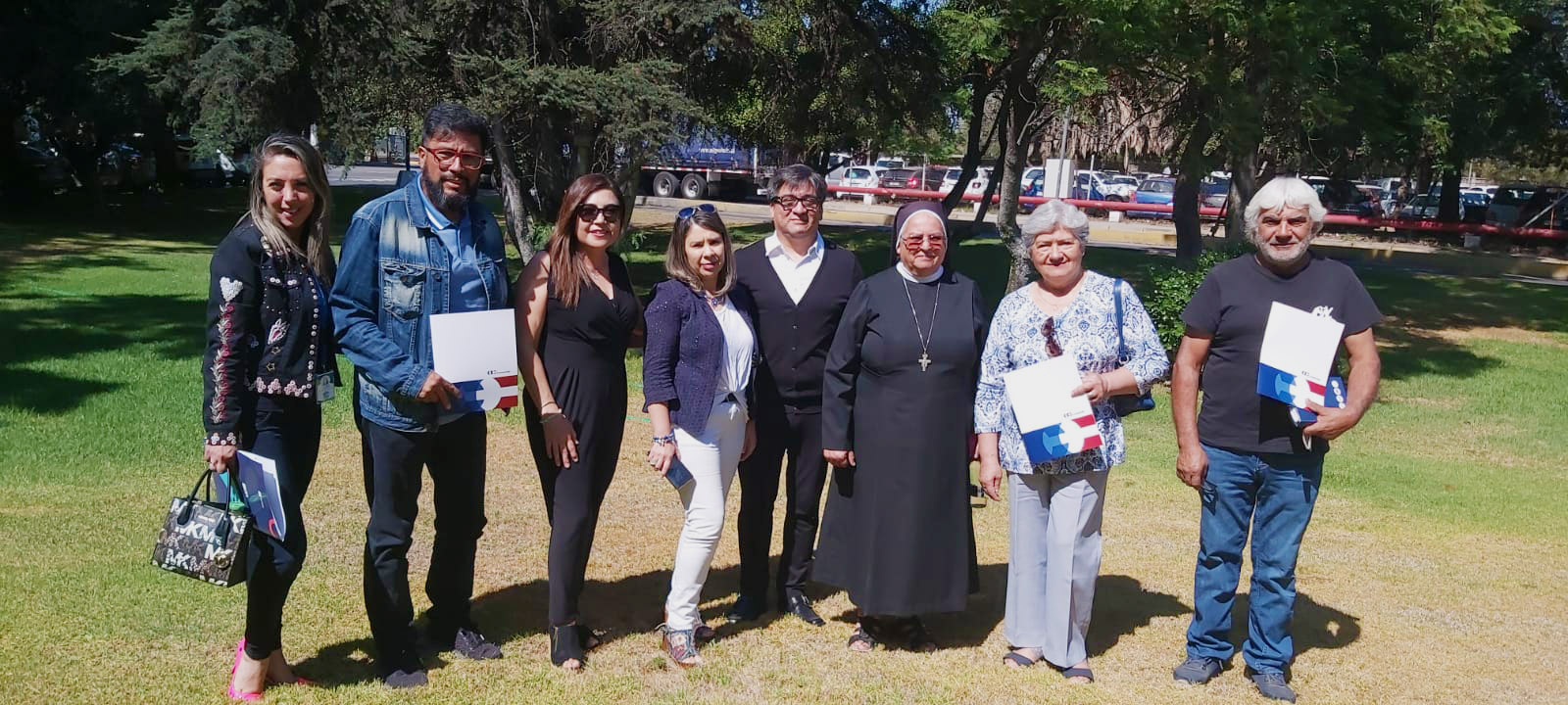 Cristalerías Chile apoya proyectos en beneficio de Padre Hurtado y Llay Llay